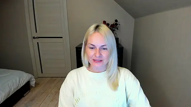 Snapshot of Alicee_Gracee chatting on September 27, 2025, 6:24 pm Alicee Gracee online show from September 27, 2025, 6:24 pm