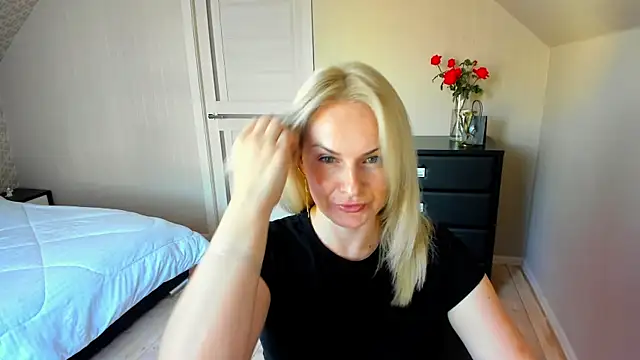 Snapshot of Alicee_Gracee chatting on October 3, 2025, 7:49 am Alicee Gracee online show from October 3, 2025, 7:49 am