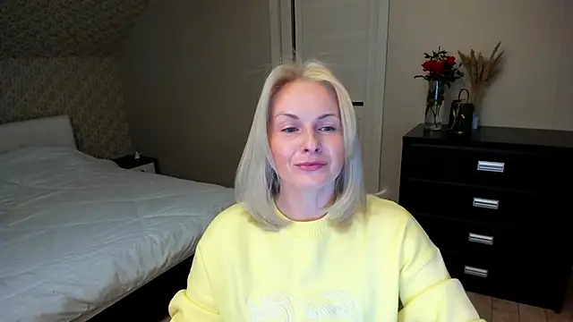 Snapshot of Alicee_Gracee chatting on November 15, 2025, 4:03 pm Alicee Gracee online show from November 15, 2025, 4:03 pm