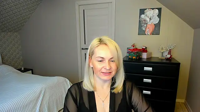 Snapshot of Alicee_Gracee chatting on December 5, 2025, 8:34 am Alicee Gracee online show from December 5, 2025, 8:34 am