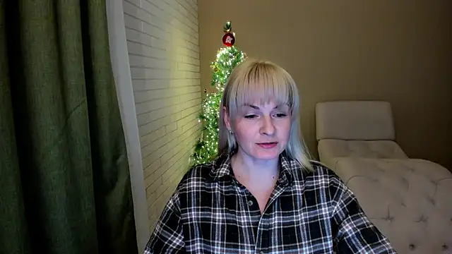 Snapshot of Alicee_Gracee chatting on January 5, 2026, 9:18 pm Alicee Gracee online show from January 5, 2026, 9:18 pm