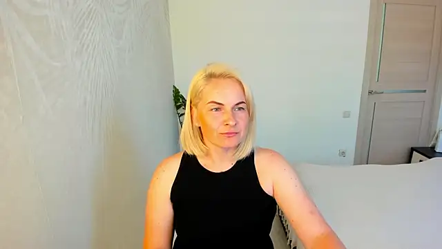 Snapshot of Alicee_Gracee chatting on June 7, 2026, 11:25 am Alicee Gracee online show from June 7, 2026, 11:25 am