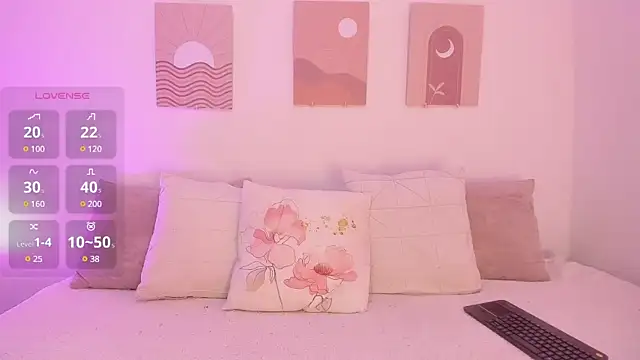 Mia Heartt online show from February 7, 2025, 7:27 pm