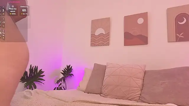 Mia Heartt online show from March 24, 2026, 7:08 pm