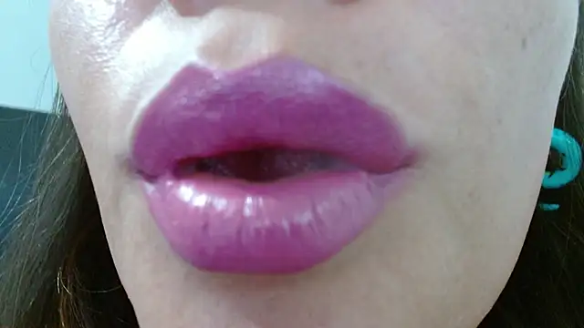 Snapshot of miss_evoleth2 chatting on June 27, 2026, 2:49 am miss evoleth2 online show from June 27, 2026, 2:49 am