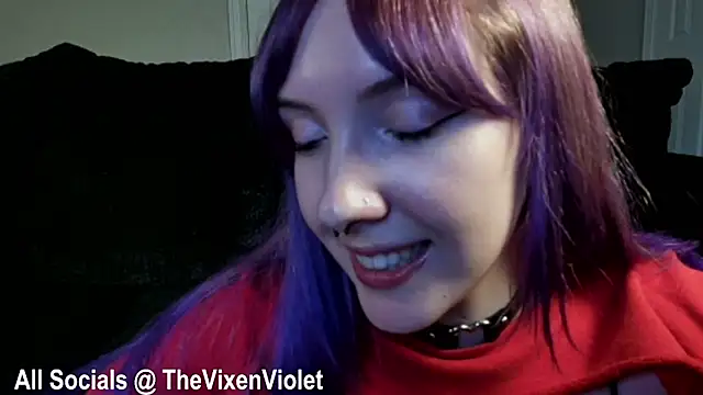 Snapshot of thevixenviolet chatting on December 12, 2024, 3:54 am thevixenviolet online show from December 12, 2024, 3:54 am