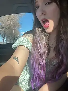 thevixenviolet online show from April 15, 2026, 12:06 am
