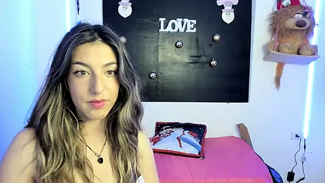 queen-natty online show from December 9, 2024, 2:56 am