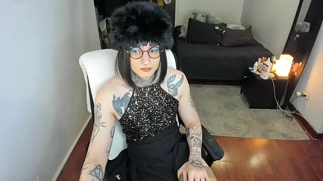 ShiiraVelkor online show from February 5, 2026, 9:25 am