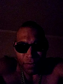 Snapshot of MaxdaBesttime chatting on September 28, 2025, 6:52 am MaxdaBesttime online show from September 28, 2025, 6:52 am