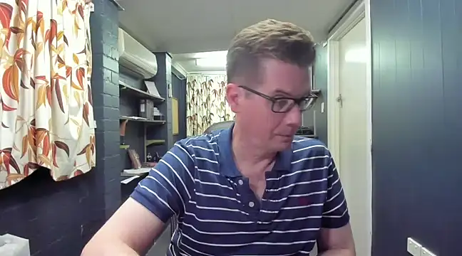 tilobinder online show from December 25, 2024, 4:00 pm