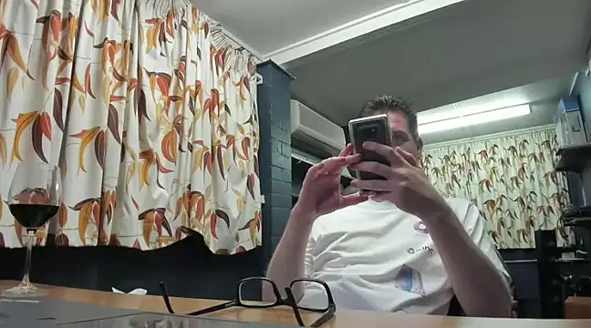 tilobinder online show from December 27, 2024, 2:22 pm