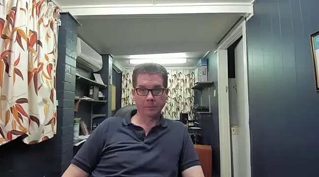 tilobinder online show from January 13, 2025, 2:11 pm