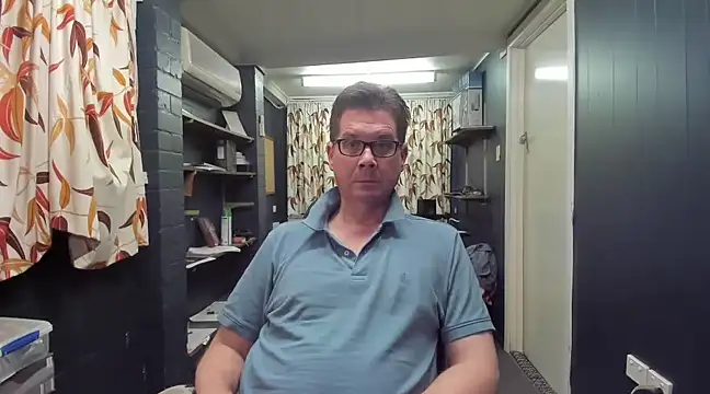 tilobinder online show from March 8, 2025, 1:25 pm