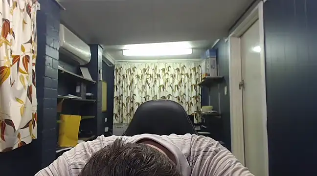 tilobinder online show from March 21, 2025, 6:18 pm