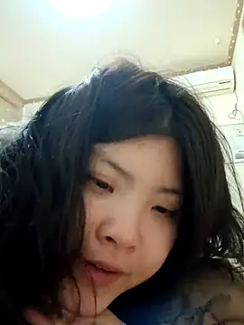 hello098712 online show from February 24, 2025, 10:26 am