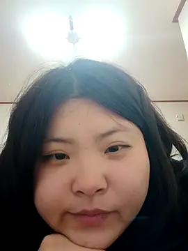 hello098712 online show from March 13, 2025, 3:39 pm