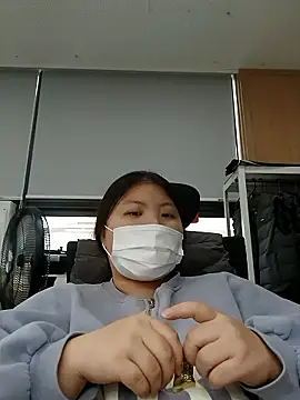 hello098712 online show from October 2, 2025, 3:24 am