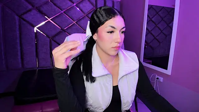 Snapshot of Poly_Sasha_ chatting on March 14, 2026, 3:23 am Poly Sasha online show from March 14, 2026, 3:23 am