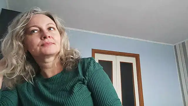Snapshot of EdithManning chatting on April 25, 2026, 6:49 am EdithManning online show from April 25, 2026, 6:49 am