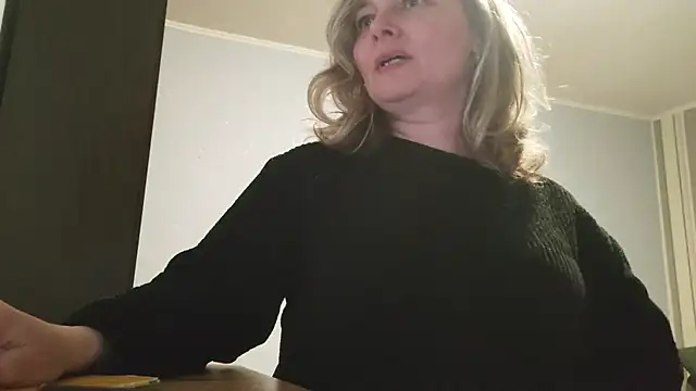 Snapshot of EdithManning chatting on April 26, 2026, 6:38 pm EdithManning online show from April 26, 2026, 6:38 pm