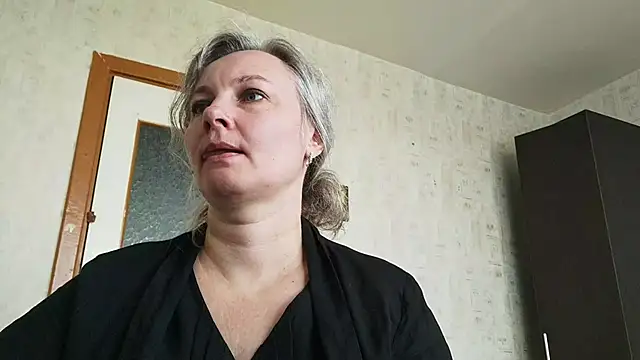 Snapshot of EdithManning chatting on May 11, 2026, 6:30 am EdithManning online show from May 11, 2026, 6:30 am