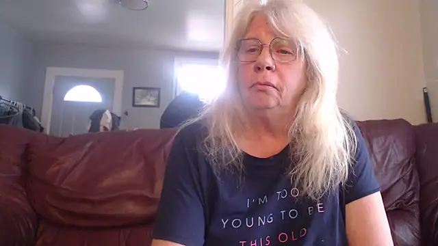 canadiancougar1965 online show from February 27, 2025, 10:09 pm