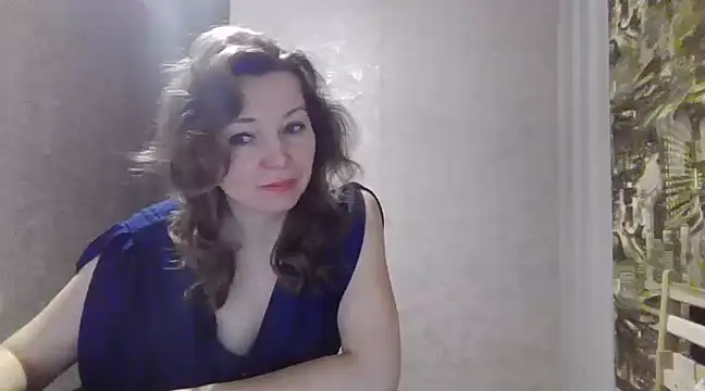 VselenaSun402 online show from February 3, 2025, 9:19 am