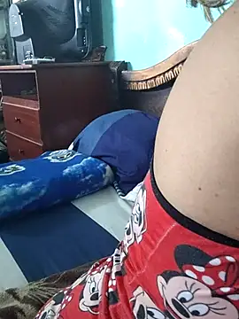 Kasandra Ho online show from March 8, 2025, 1:47 pm