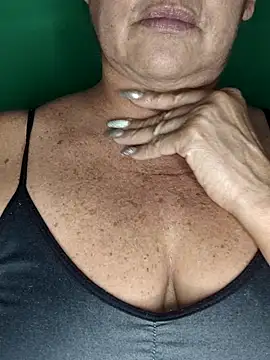 Kasandra Ho online show from October 17, 2025, 1:42 am