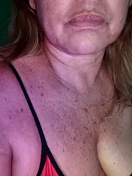 Kasandra Ho online show from December 2, 2025, 1:55 am