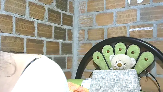 Snapshot of samanthaPuxy chatting on February 23, 2026, 6:00 am samanthaPuxy online show from February 23, 2026, 6:00 am