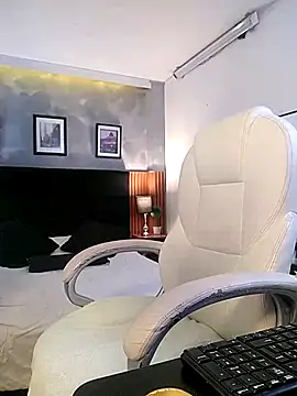 Delilah Belmont online show from September 11, 2025, 12:05 pm