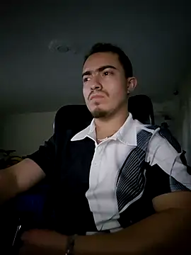 dragon1006 online show from October 19, 2025, 3:18 am