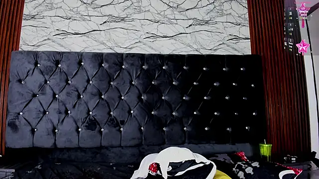 Emelyyy  online show from December 14, 2024, 11:50 am