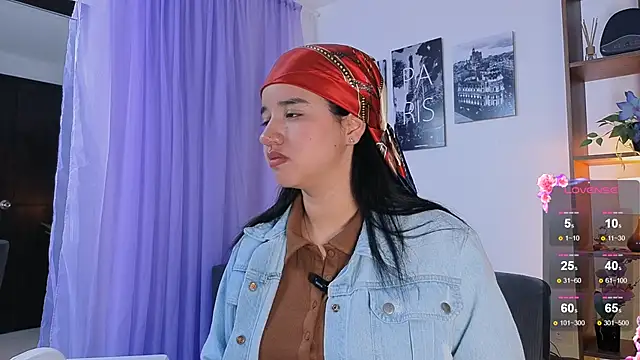 emilyrouxe online show from September 20, 2025, 1:56 pm