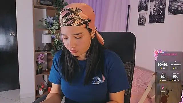 emilyrouxe online show from September 29, 2025, 3:39 pm