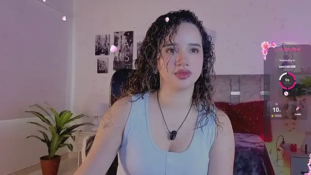 Snapshot of emilyrouxe chatting on July 13, 2026, 3:48 pm emilyrouxe online show from July 13, 2026, 3:48 pm
