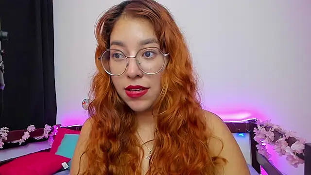  Moon Johnson online show from September 16, 2025, 4:02 am