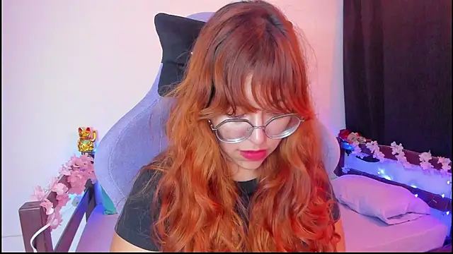  Moon Johnson online show from November 3, 2025, 12:46 am