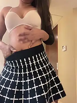 Snapshot of muni-baby chatting on December 16, 2024, 2:57 am muni-baby online show from December 16, 2024, 2:57 am