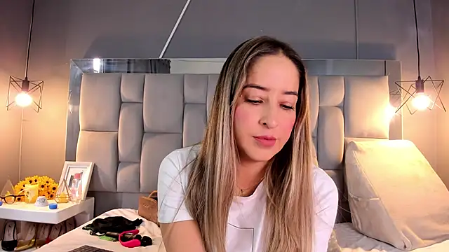 Snapshot of AliceSteel12 chatting on January 25, 2025, 3:30 pm AliceSteel12 online show from January 25, 2025, 3:30 pm