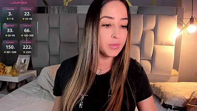 Snapshot of AliceSteel12 chatting on October 28, 2025, 11:18 pm AliceSteel12 online show from October 28, 2025, 11:18 pm