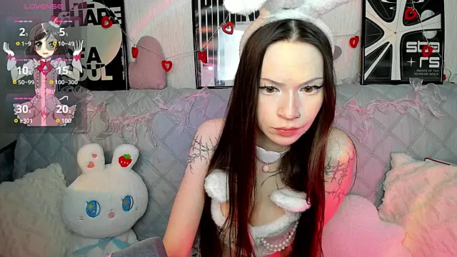 KittiMissi online show from April 4, 2026, 3:09 pm