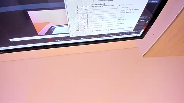 Annie9  online show from April 19, 2026, 3:28 am