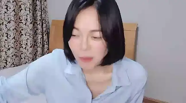 Linda-LL online show from February 18, 2025, 12:17 pm