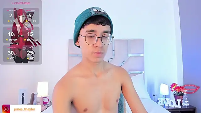 Thayler jones online show from January 11, 2026, 2:44 pm