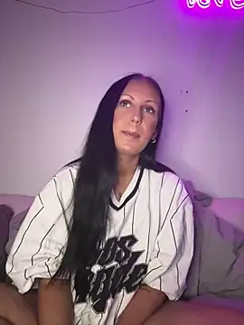 Snapshot of SweNatasha chatting on December 17, 2024, 7:15 pm SweNatasha online show from December 17, 2024, 7:15 pm