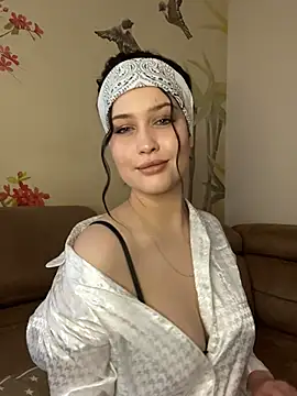 KikiWatson online show from March 2, 2025, 12:11 pm