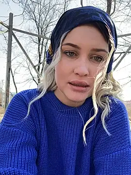 KikiWatson online show from March 7, 2025, 11:18 am